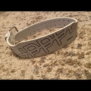 White UPPPER GEAR lifting belt